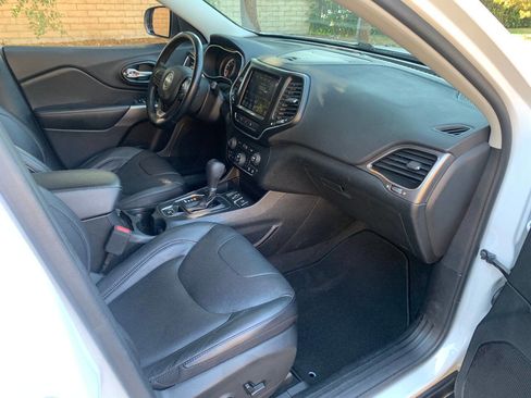 Used 2021 Jeep Cherokee Latitude Lux w/ Sun & Sound Group image 25