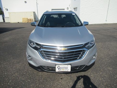 Used 2019 Chevrolet Equinox Premier image 2