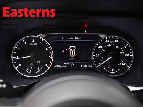 Used 2025 Nissan Pathfinder SV FWD image 18