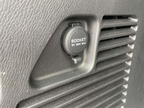 Certified 2024 Nissan Armada SL w/ Captain's Chairs Package image 7