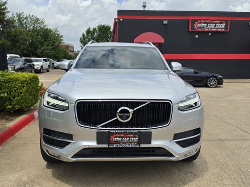 Used 2018 Volvo XC90 T6 Momentum w/ Convenience Package AWD/4WD image 5
