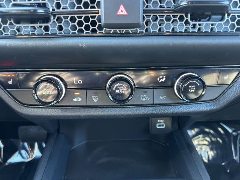 Used 2023 Honda HR-V Sport image 17