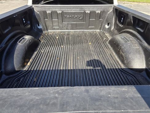 Used 2025 Ford F250 XLT image 18