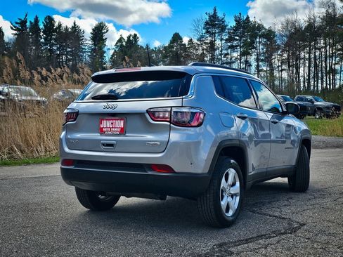 Used 2018 Jeep Compass Latitude w/ Popular Equipment Group image 3