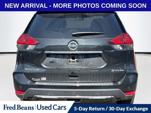 Used 2019 Nissan Rogue SV w/ Premium Package image 7