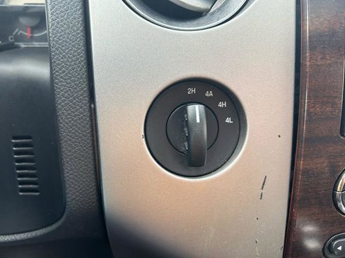 Used 2010 Ford Expedition EL Limited image 30