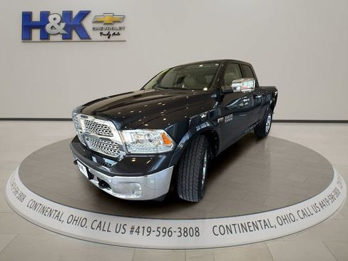 Used 2017 RAM 1500 Laramie w/ Convenience Group AWD/4WD image 3