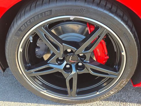 Used 2021 Chevrolet Corvette Stingray Premium Cpe w/ Z51 Performance Package RWD image 10