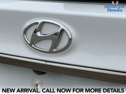 Used 2020 Hyundai Santa Fe Limited image 13