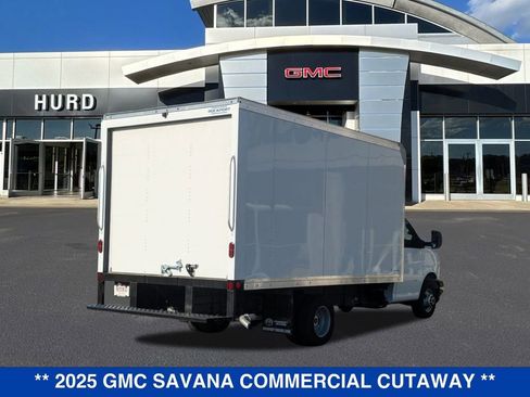 New 2025 GMC Savana 3500 Work Van w/ Power Convenience Package image 4