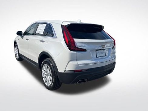 Certified 2022 Cadillac XT4 Luxury w/ Cold Weather Package image 17