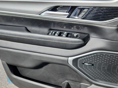 New 2026 Jeep Grand Wagoneer 4WD image 9