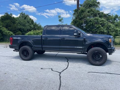 Used 2022 Ford F250 Lariat w/ Tremor Off-Road Package AWD/4WD image 1