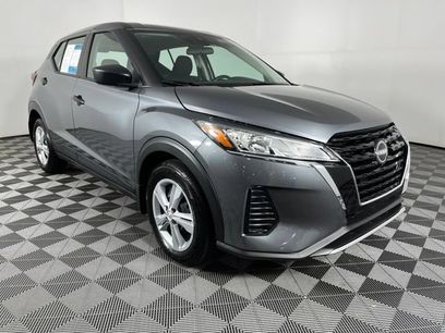 Certified 2025 Nissan Kicks Play S
