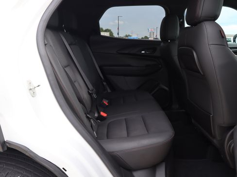 Used 2023 Chevrolet TrailBlazer RS w/ Convenience Package AWD/4WD image 11