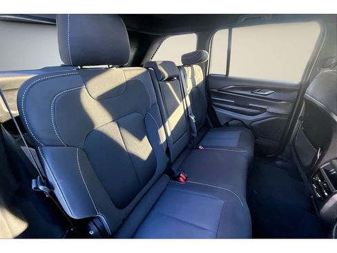 Used 2024 Jeep Grand Cherokee Laredo w/ Trailer Tow Package image 24