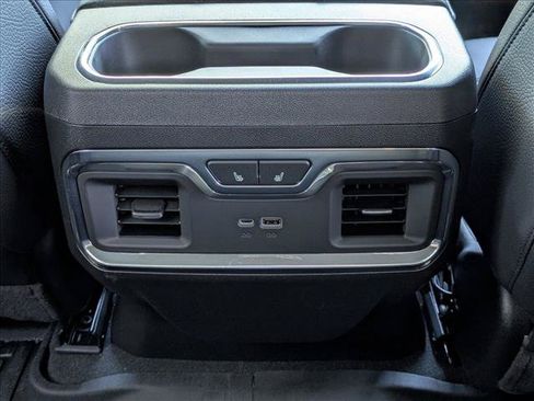 Used 2026 GMC Sierra 1500 Denali AWD/4WD image 16