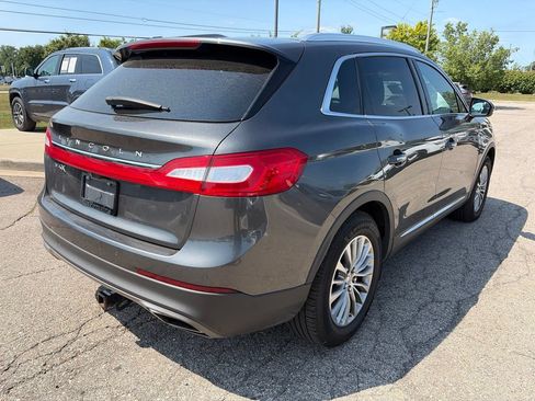 Used 2017 Lincoln MKX Select FWD image 5