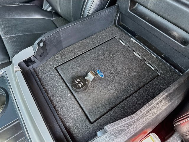 Certified 2021 Ford F250 Lariat AWD/4WD image 31