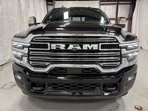 Used 2026 RAM 2500 Laramie AWD/4WD image 2