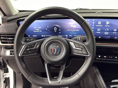 Used 2025 Buick Envision Sport Touring image 33