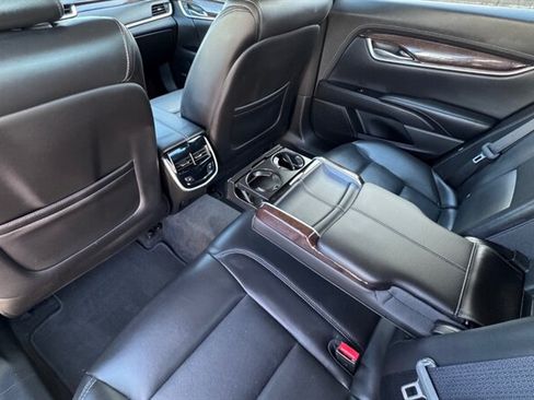 Used 2017 Cadillac XTS Luxury FWD image 7