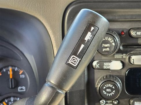 Used 2003 GMC Sierra 2500 SLT w/ SLT Preferred Equipment Group image 36