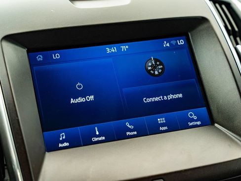 Used 2019 Ford Edge Titanium FWD image 32