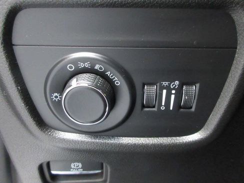 Used 2024 Jeep Grand Cherokee L Laredo AWD/4WD image 13
