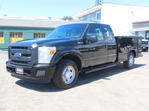 Used 2015 Ford F250 XL RWD image 3
