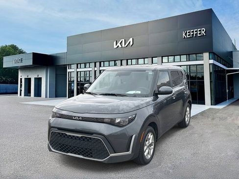Certified 2023 Kia Soul LX w/ LX Technology Package FWD image 1
