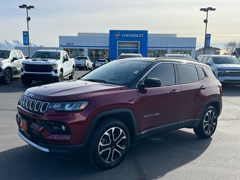 Used 2022 Jeep Compass Limited AWD/4WD image 1