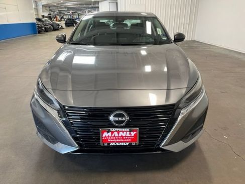 Used 2024 Nissan Altima 2.5 SV FWD image 8