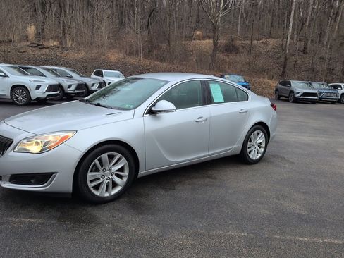 Used 2016 Buick Regal AWD image 12
