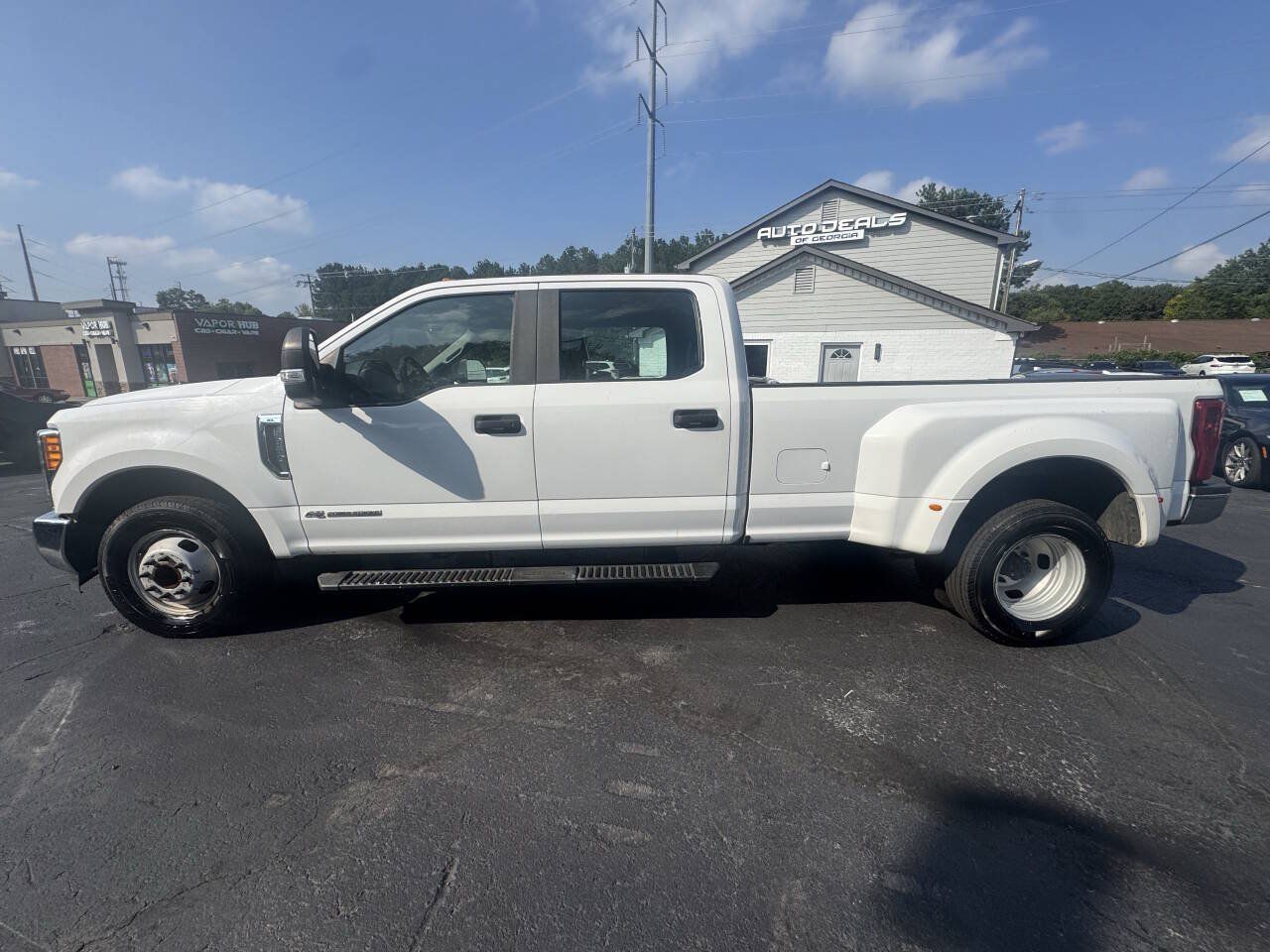 Used 2017 Ford F350 XL w/ Power Equipment Group RWD image 2