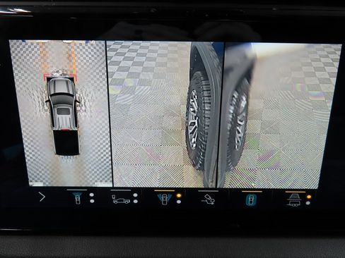 Used 2022 GMC Sierra 1500 AT4 w/ AT4 Premium Package image 19