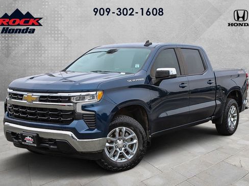 Used 2022 Chevrolet Silverado 1500 LT AWD/4WD image 1