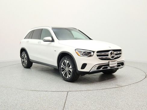 Used 2020 Mercedes-Benz GLC 350e 4MATIC image 3