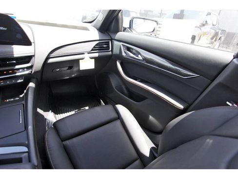 New 2026 Cadillac CT5 V w/ Technology Package AWD/4WD image 10