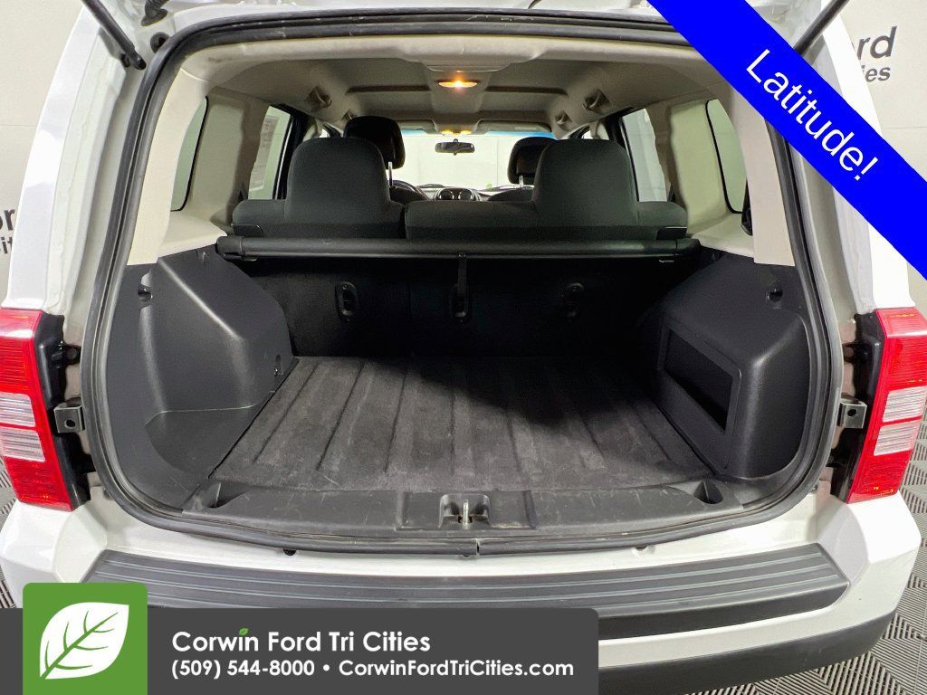 Used 2011 Jeep Patriot Latitude AWD/4WD image 14