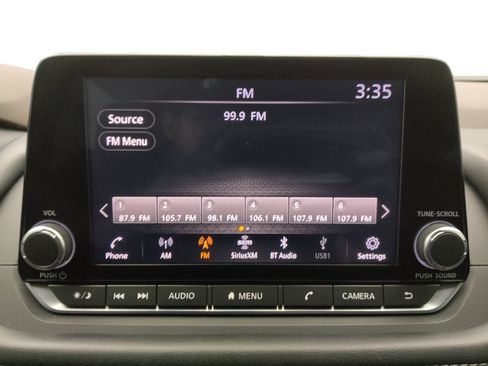 Used 2021 Nissan Rogue S image 25