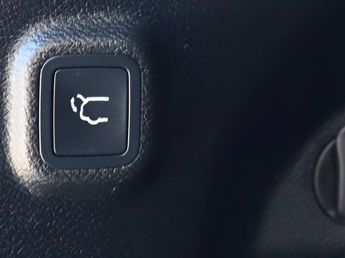 Used 2020 Jeep Cherokee Limited FWD image 26