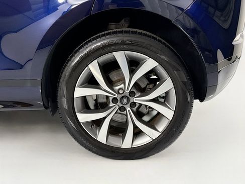 Used 2023 Land Rover Range Rover Evoque R-Dynamic S AWD/4WD image 32