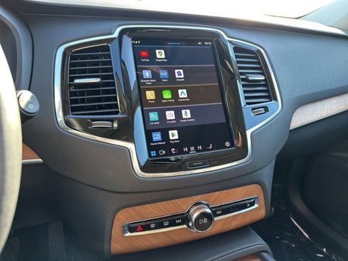 Certified 2025 Volvo XC90 B6 Plus image 25