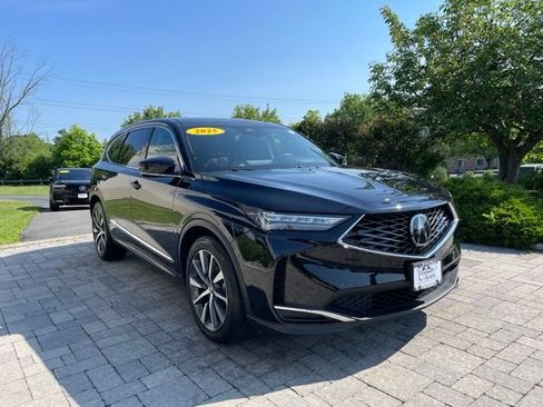 Used 2025 Acura MDX SH-AWD w/ Technology Package image 8