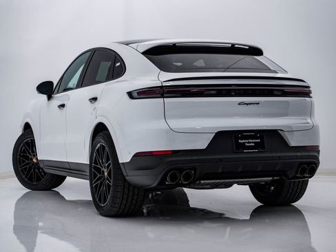 New 2026 Porsche Cayenne Coupe image 3