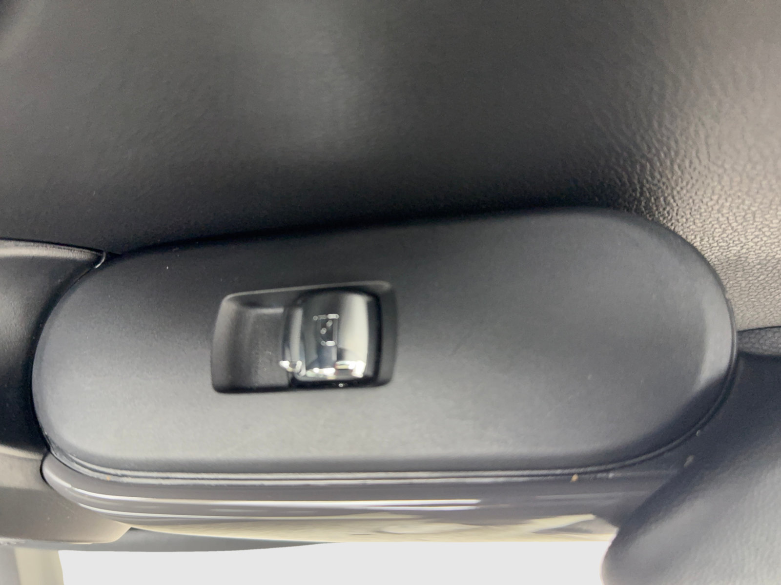 Used 2020 MINI Cooper 4-Door Hardtop FWD image 33