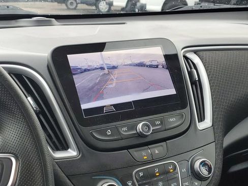 Certified 2025 Chevrolet Malibu LT image 14