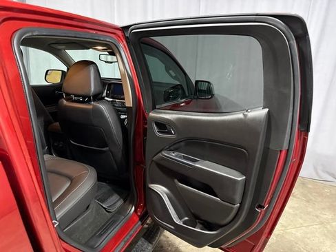 Used 2015 Chevrolet Colorado LT w/ Luxury Package AWD/4WD image 28