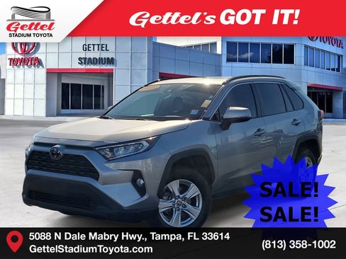 Used 2021 Toyota RAV4 XLE w/ Convenience Package image 1
